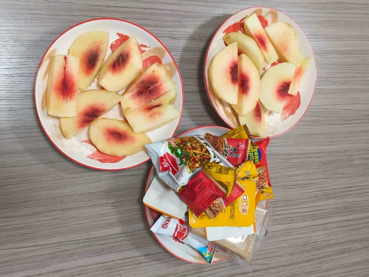 Persica et snacks Powered Sursum Zemeieli scriptor meridiem